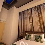 şehir Merkezinde Lüks - Ocekhomes Adin