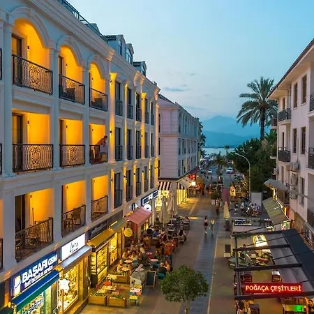Sehir Merkezinde Lueks - Ocekhomes Adin Фетхие